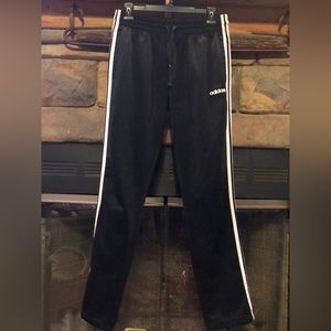 Medium straight leg Adidas joggers